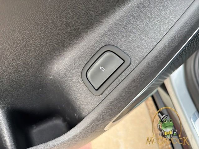 Used 2025 GMC Acadia Denali w/ Super Cruise Package image 10