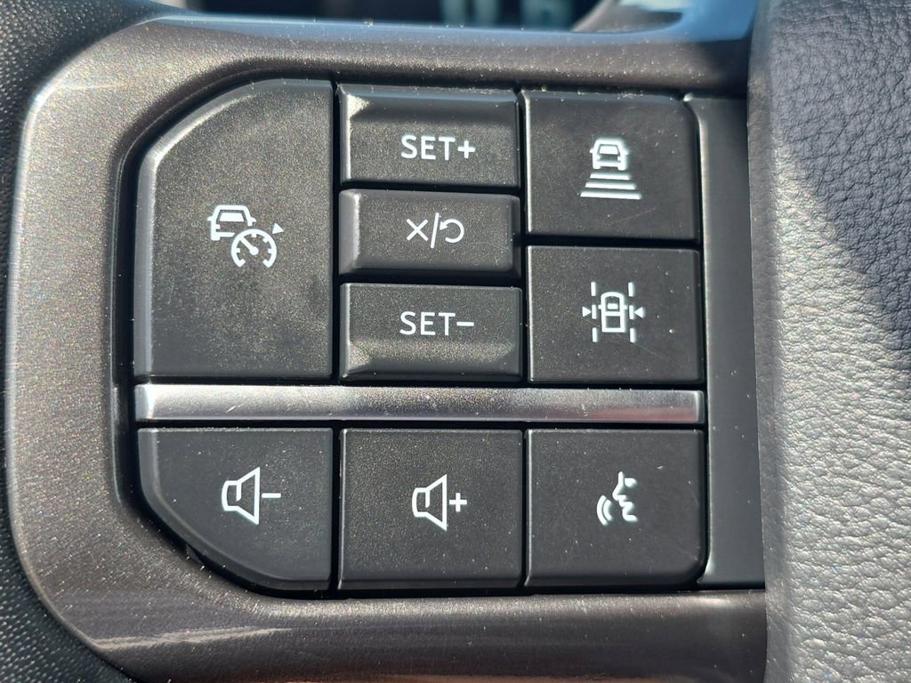 Used 2024 Ford Expedition Limited image 24