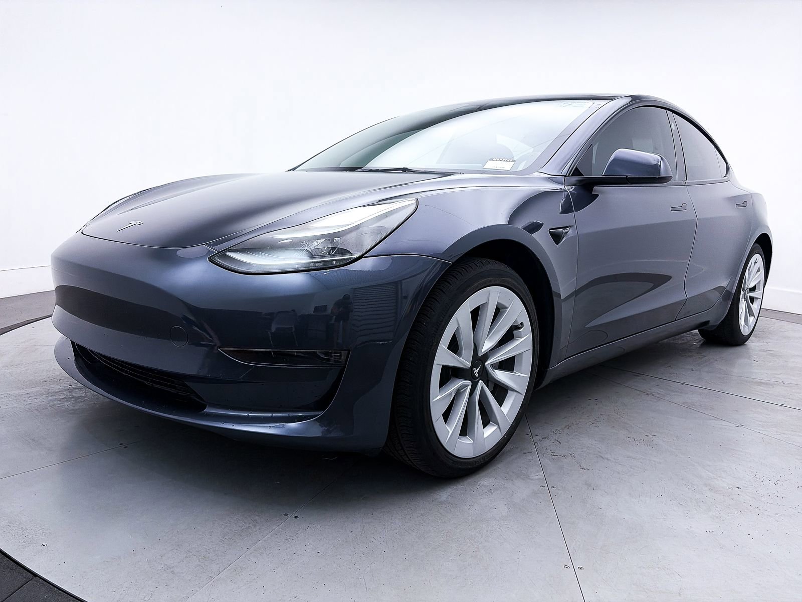 Used 2023 Tesla Model 3 Standard Range image 11