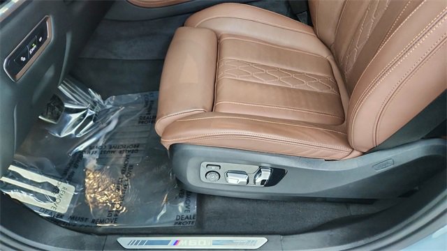Used 2025 BMW X7 M60i image 37