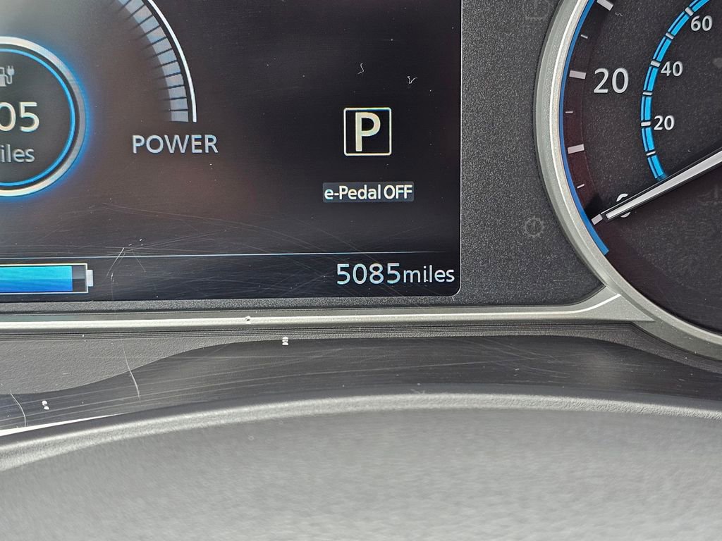 Certified 2025 Nissan Leaf SV Plus FWD image 21