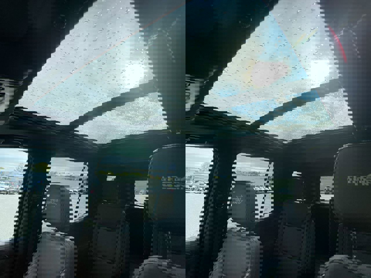 Used 2021 Chevrolet Tahoe High Country w/ Premium Package image 23