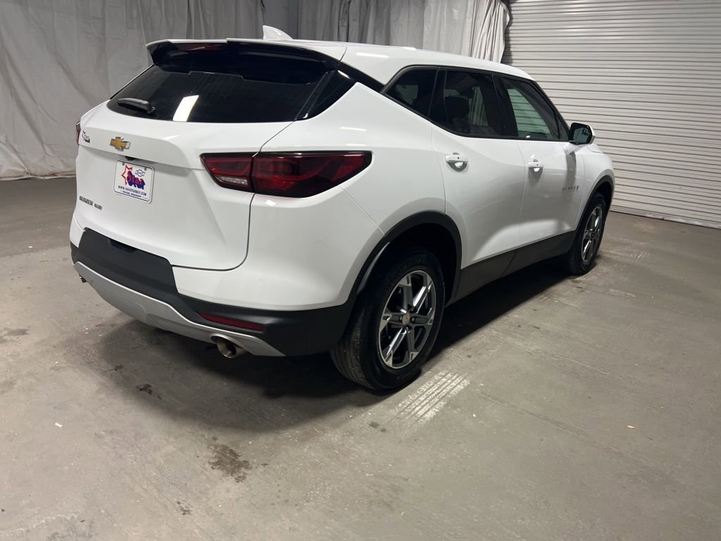 Used 2025 Chevrolet Blazer LT image 7