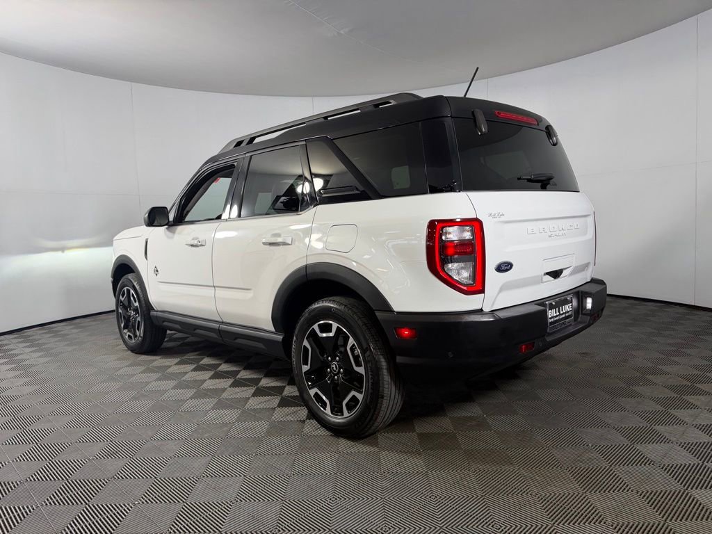 Used 2023 Ford Bronco Sport Outer Banks w/ Tech Package AWD/4WD image 9
