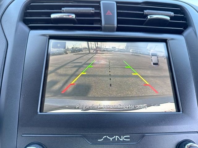 Used 2020 Ford Fusion SE w/ Equipment Group 151A FWD image 17