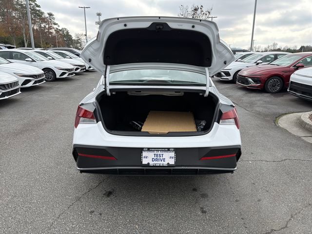 New 2026 Hyundai Elantra Sport image 27