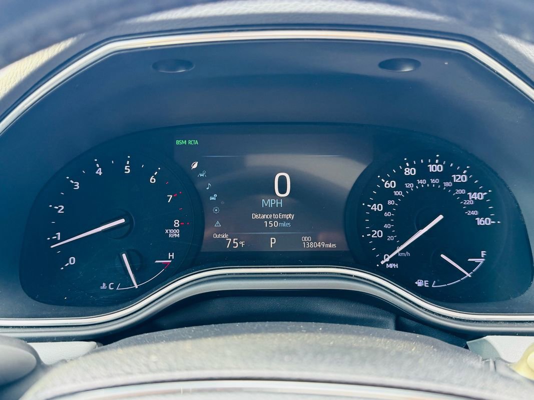 Used 2019 Toyota Avalon XLE w/ Moonroof Package image 13