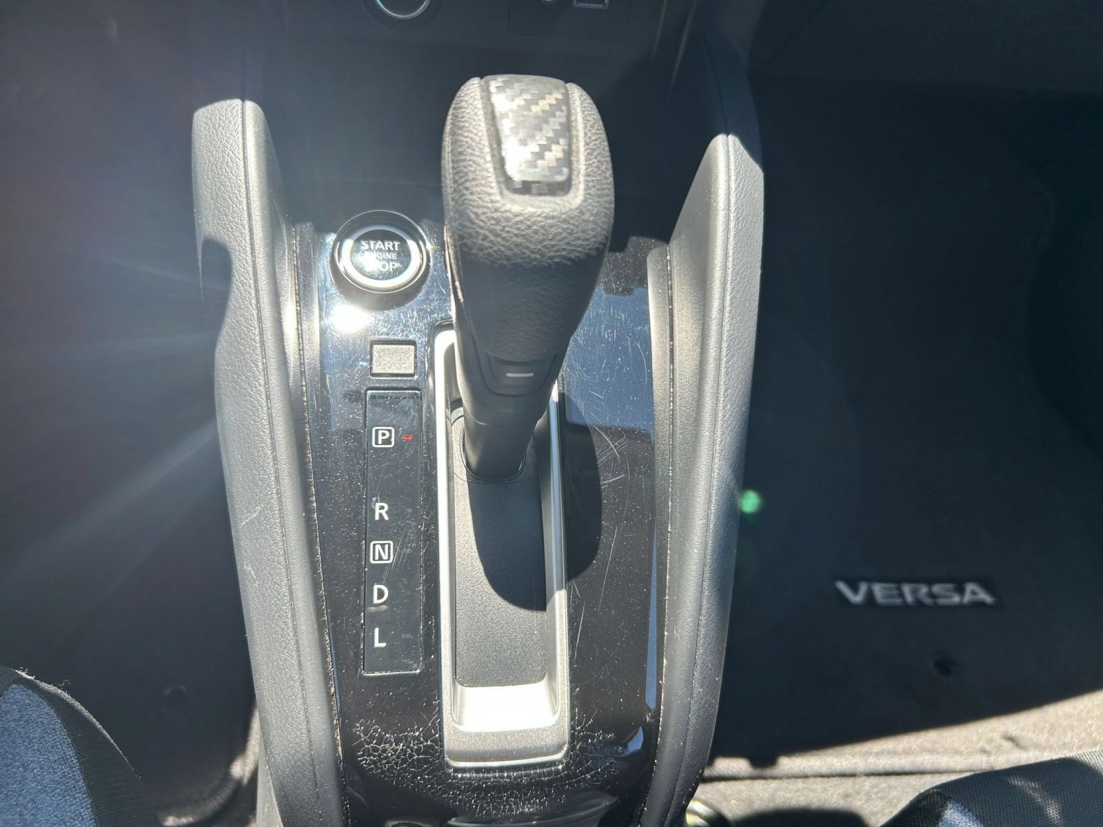 Used 2025 Nissan Versa SV FWD image 31