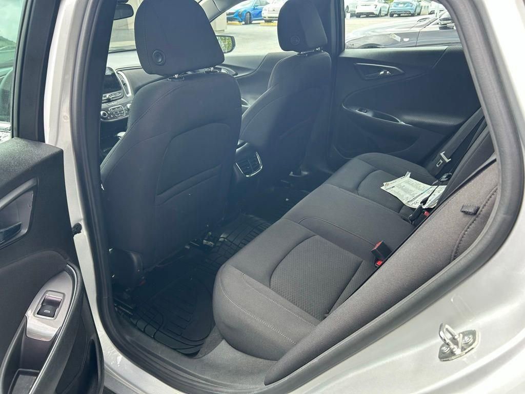Used 2022 Chevrolet Malibu LT FWD image 10