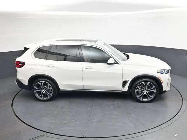 Used 2026 BMW X5 xDrive40i w/ Premium Package AWD/4WD image 23