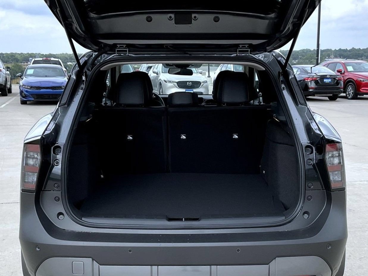 New 2026 Nissan Kicks SR w/ SR Premium Package AWD/4WD image 9