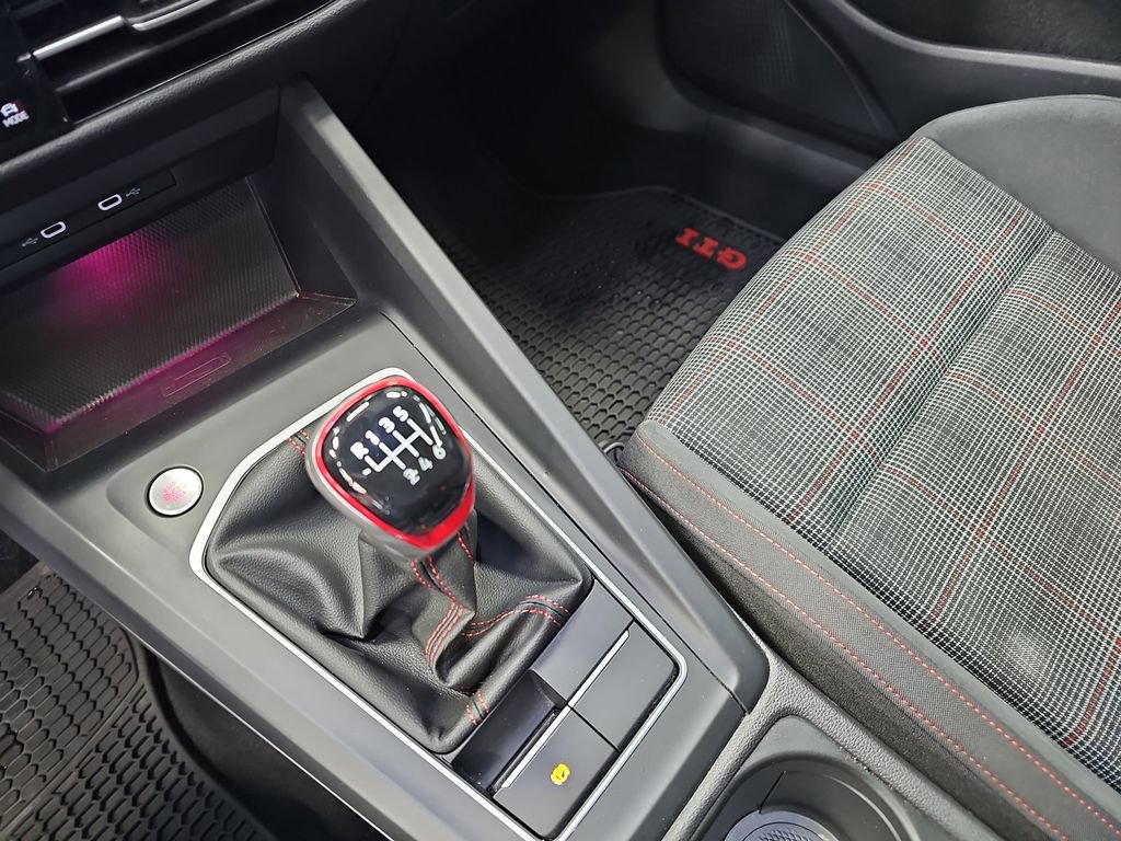 Used 2022 Volkswagen GTI SE image 24