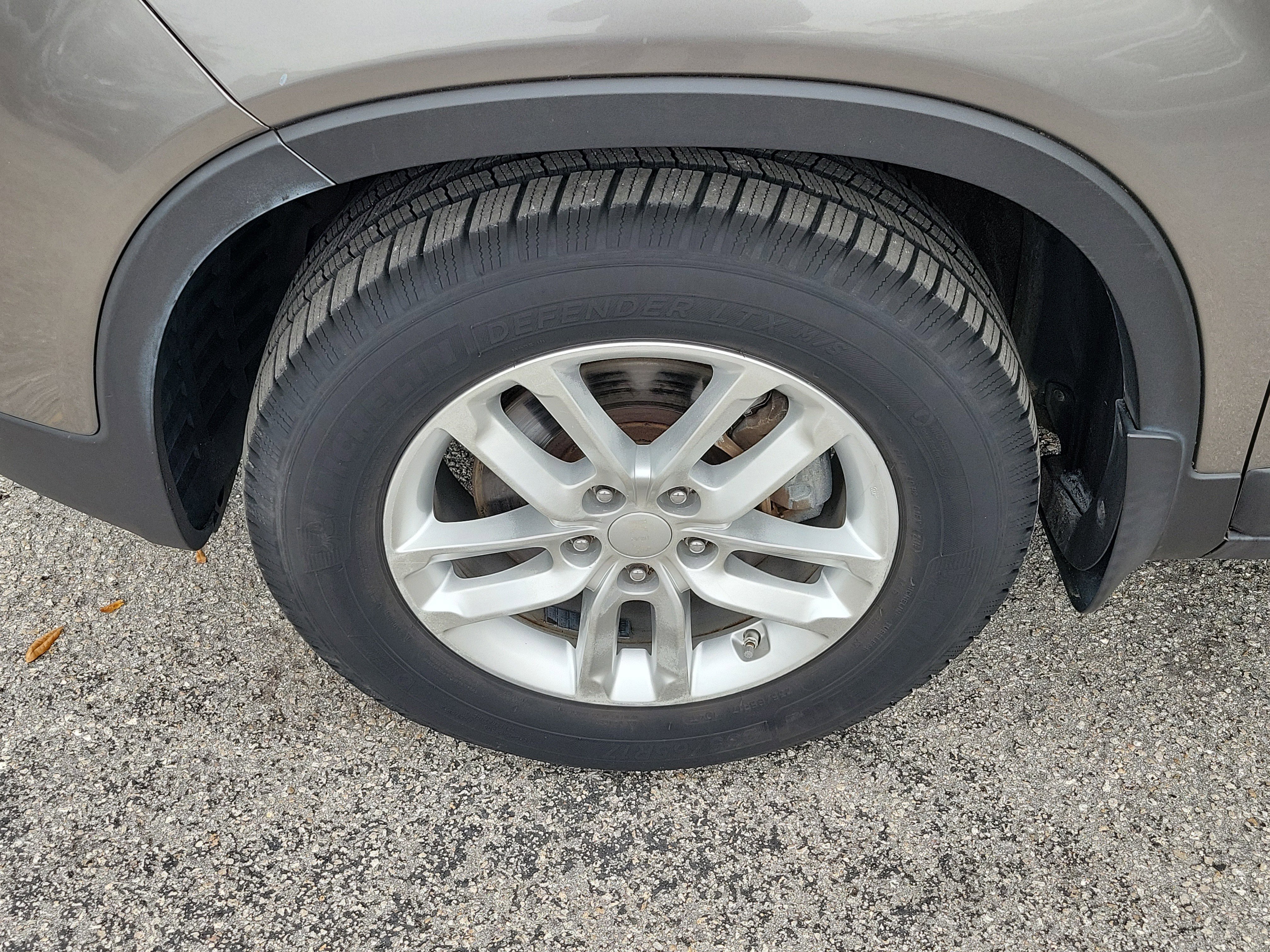 Used 2015 Kia Sorento LX image 35