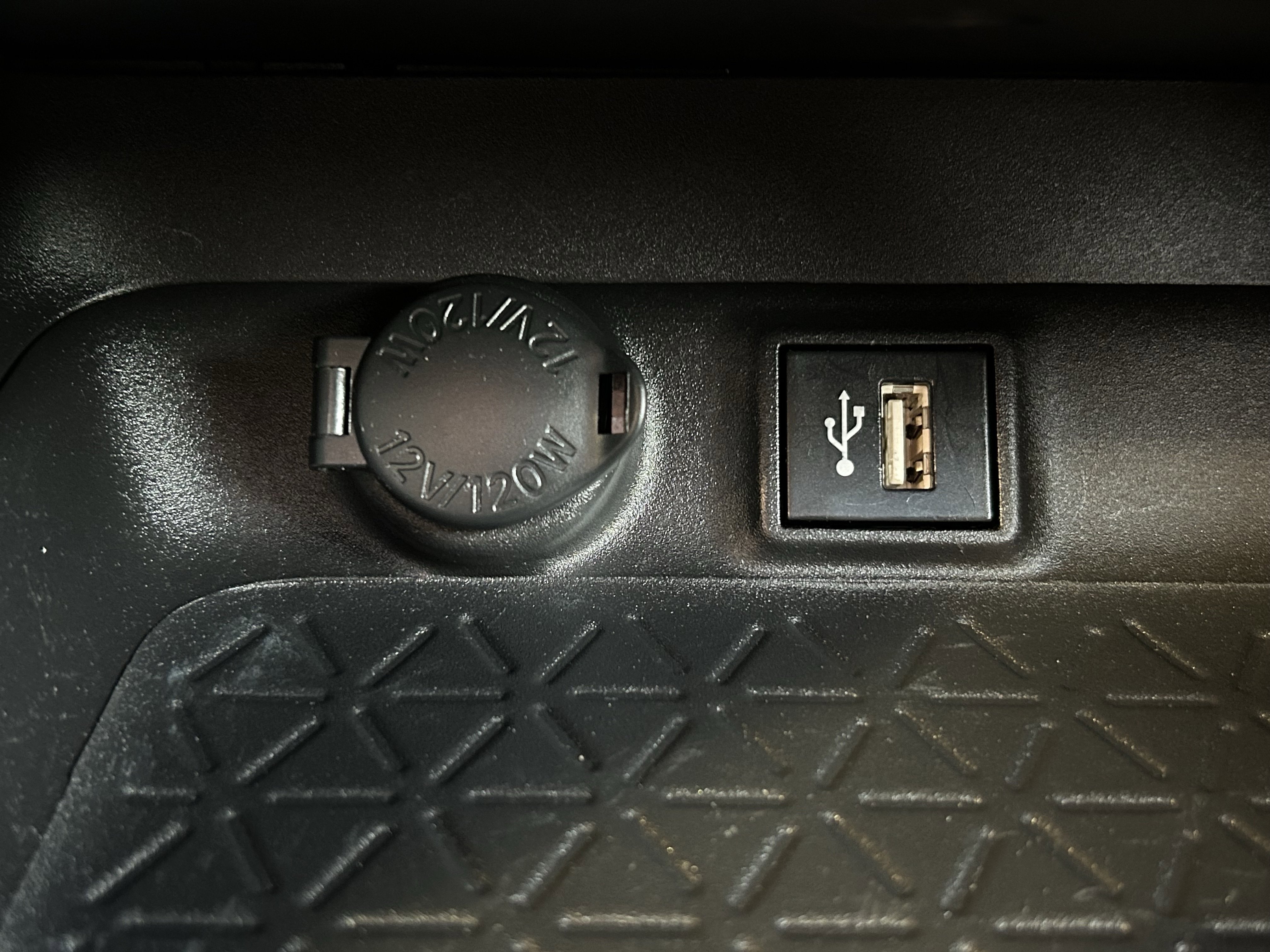 Certified 2023 Toyota RAV4 XLE Premium image 33