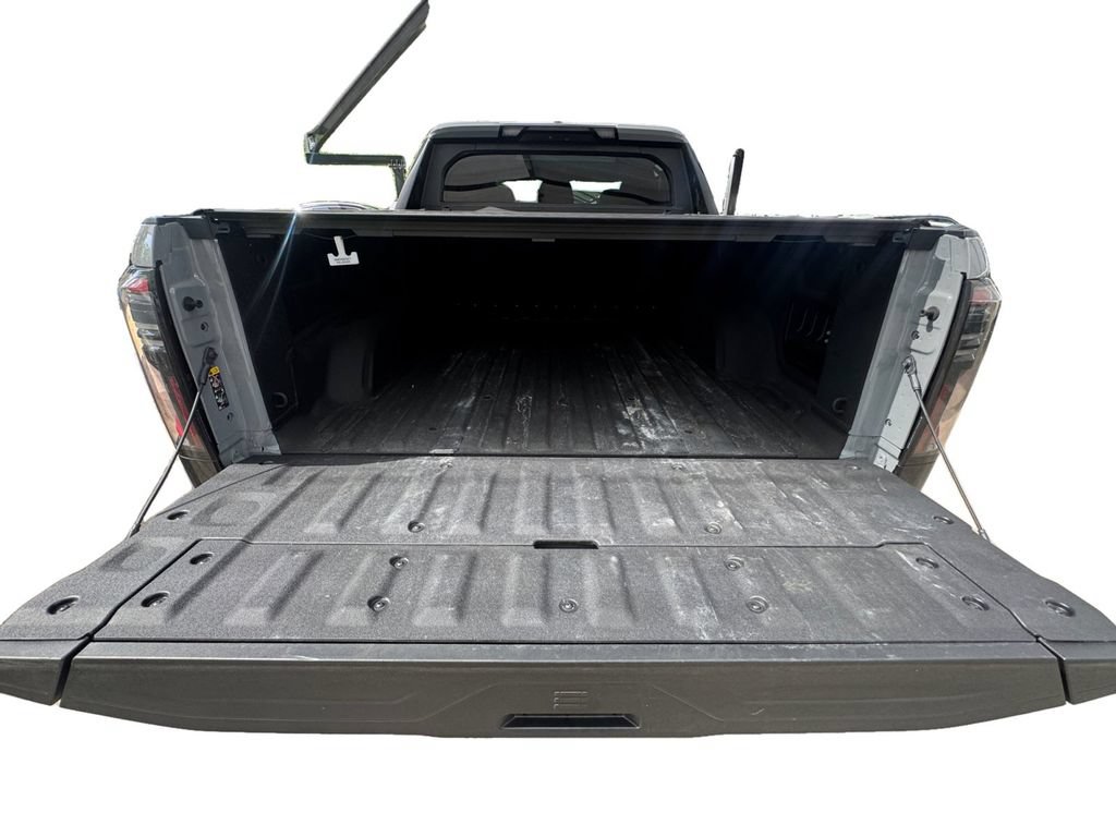 Used 2025 GMC Sierra EV Denali AWD/4WD image 19