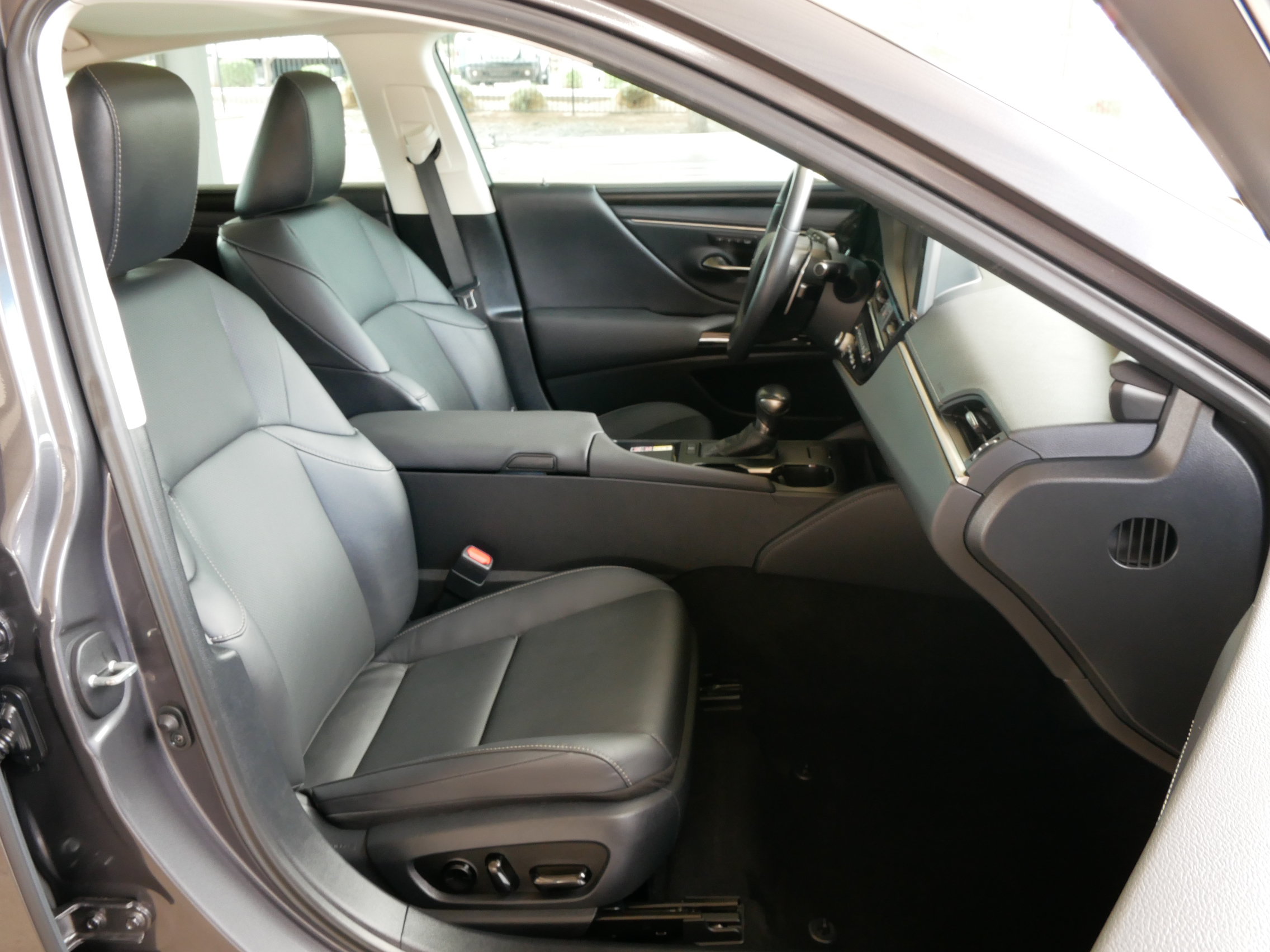 Used 2023 Lexus ES 350 w/ Premium Package FWD image 8