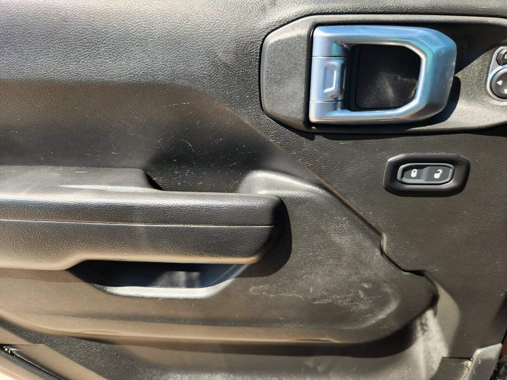 Used 2022 Jeep Gladiator Sport AWD/4WD image 22