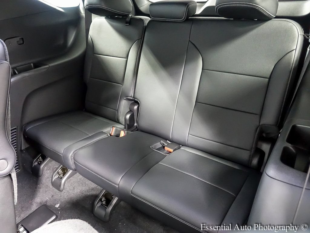 New 2026 Chevrolet Traverse LT w/ LPO, Floor Liner Package AWD/4WD image 12
