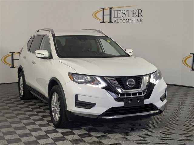 Used 2019 Nissan Rogue SV image 2