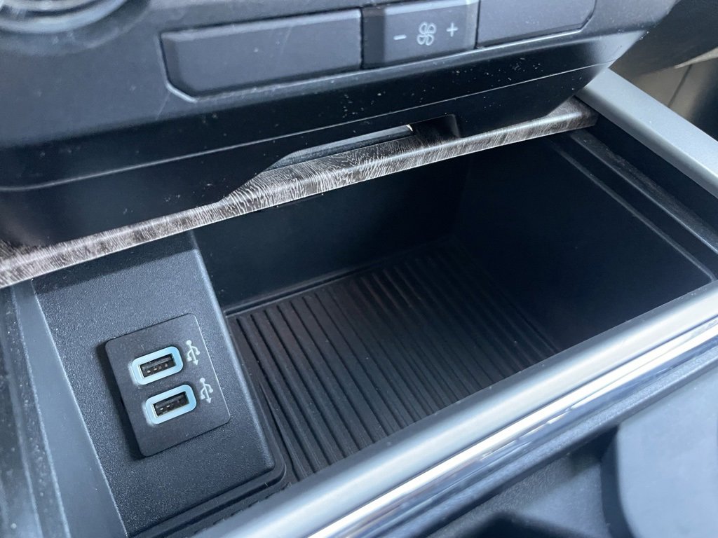 Used 2017 Ford F250 Lariat w/ Chrome Package image 12