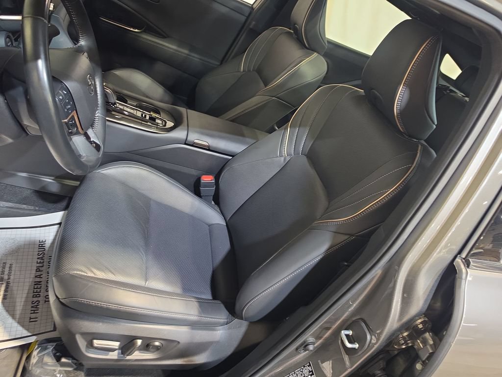 Used 2024 Toyota Crown AWD/4WD image 13