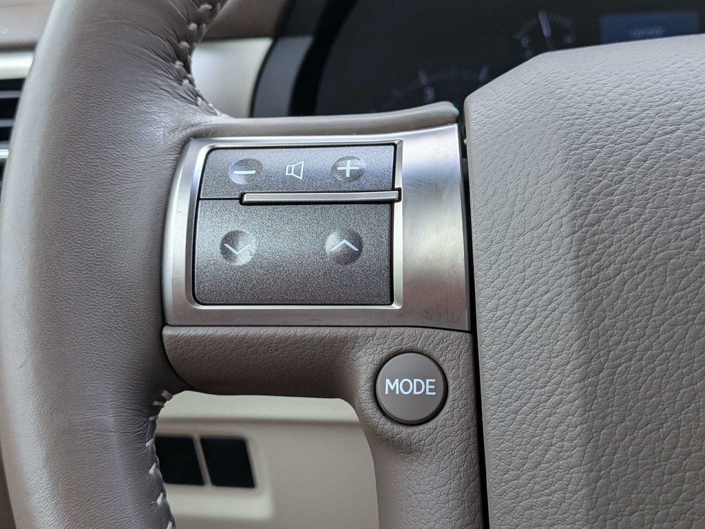 Used 2017 Lexus GX 460 Premium w/ Premium Package AWD/4WD image 32
