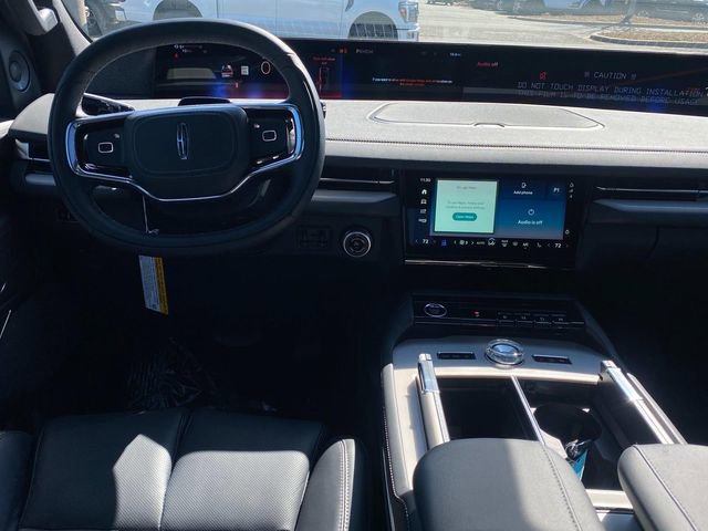 New 2026 Lincoln Navigator Reserve w/ Jet Appearance Package AWD/4WD image 6