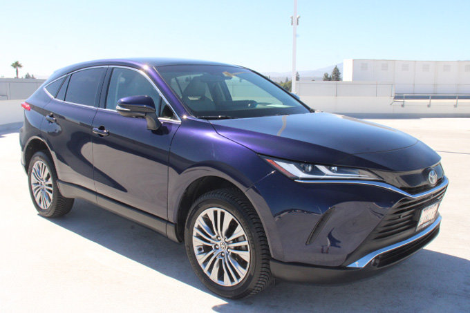 Certified 2023 Toyota Venza Limited AWD/4WD image 2