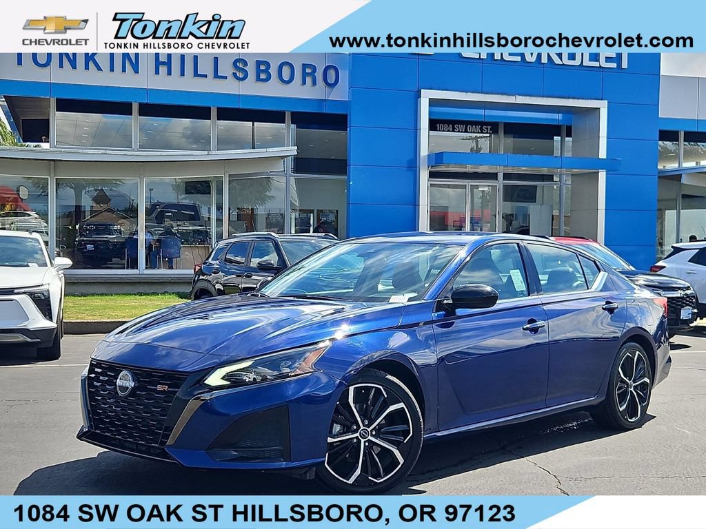 Used 2024 Nissan Altima 2.5 SR