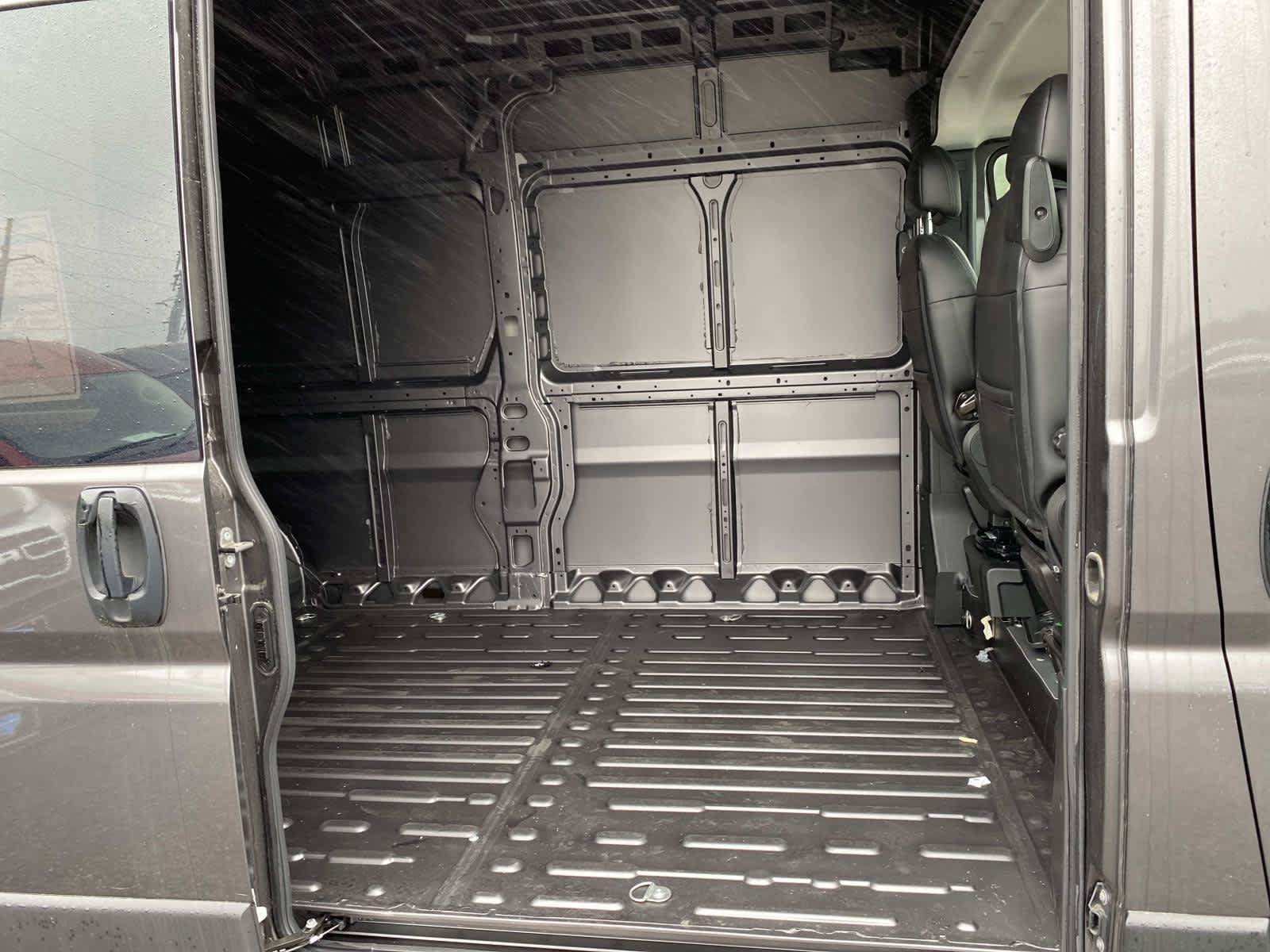 Used 2025 RAM ProMaster 3500 w/ Quick Order Package 22H SLT+ FWD image 25
