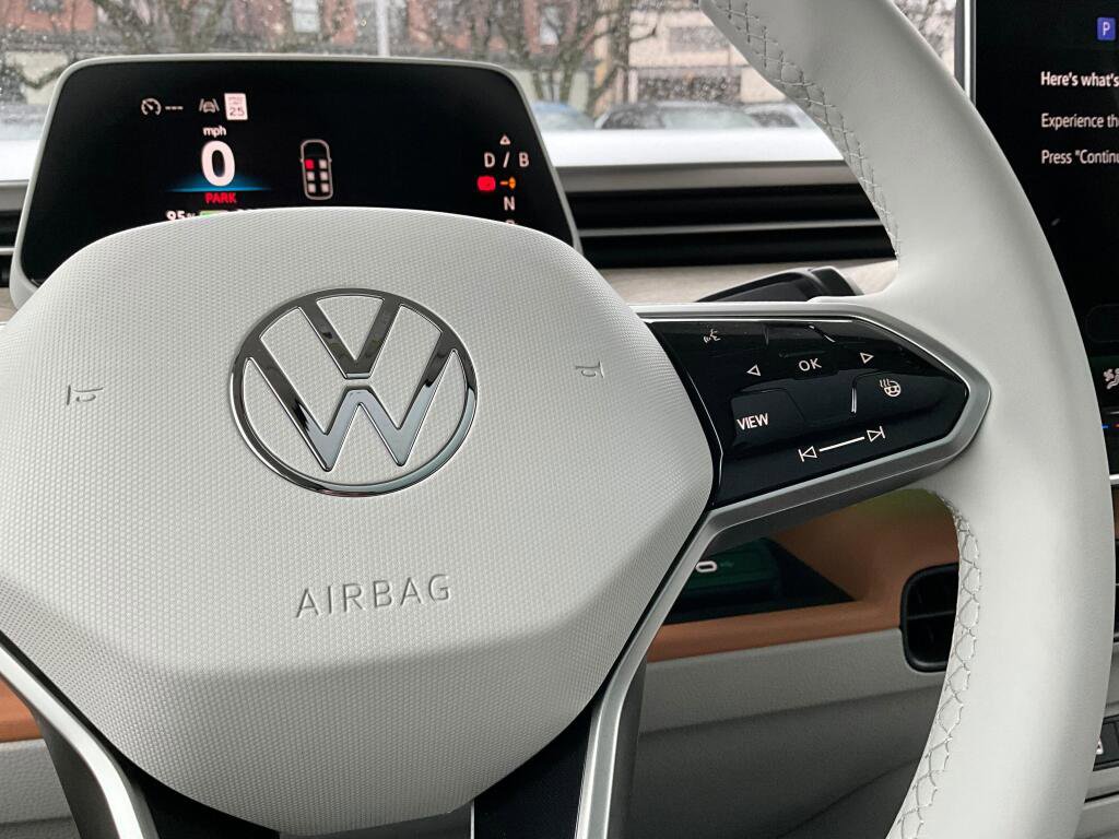 New 2025 Volkswagen ID. Buzz Pro S Plus image 22