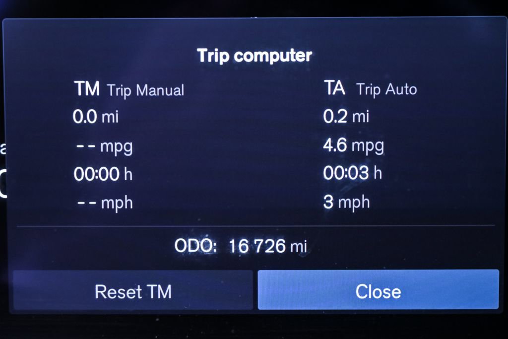 Certified 2024 Volvo XC90 B5 Plus w/ Protection Package Premier image 14