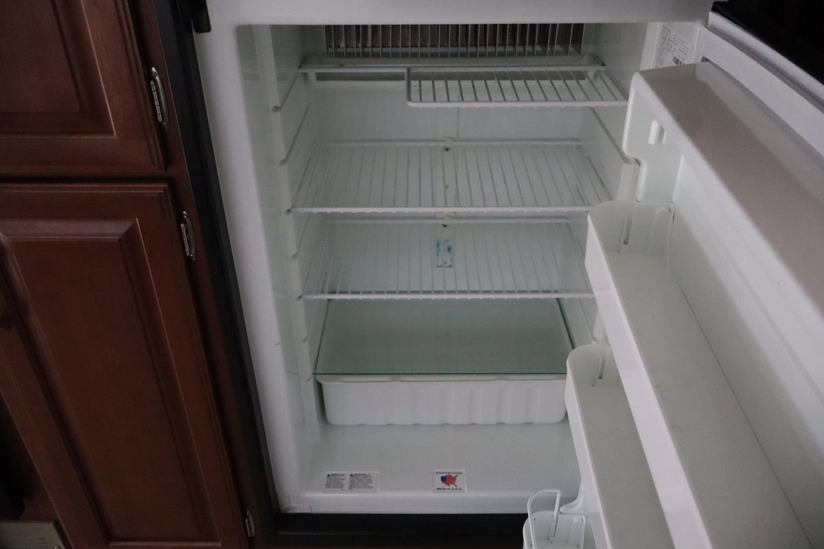 Used 2015 Ford E-450 and Econoline 450 Super Duty w/ Motorhome Prep Package image 49