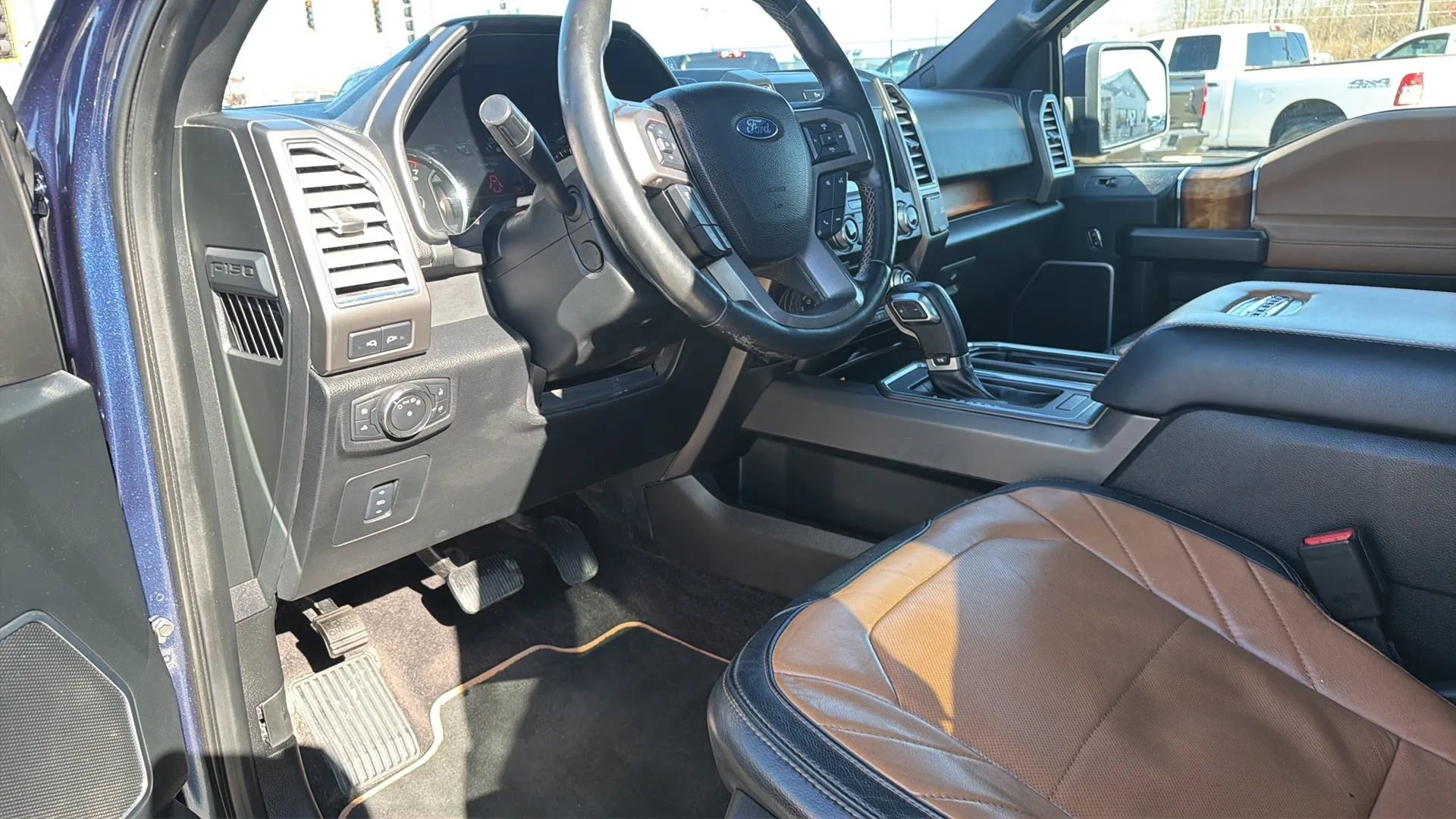 Used 2016 Ford F150 Limited w/ Trailer Tow Package image 99