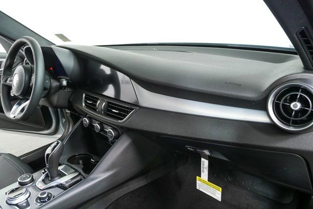 New 2026 Alfa Romeo Giulia w/ Driving Assist Package RWD image 23