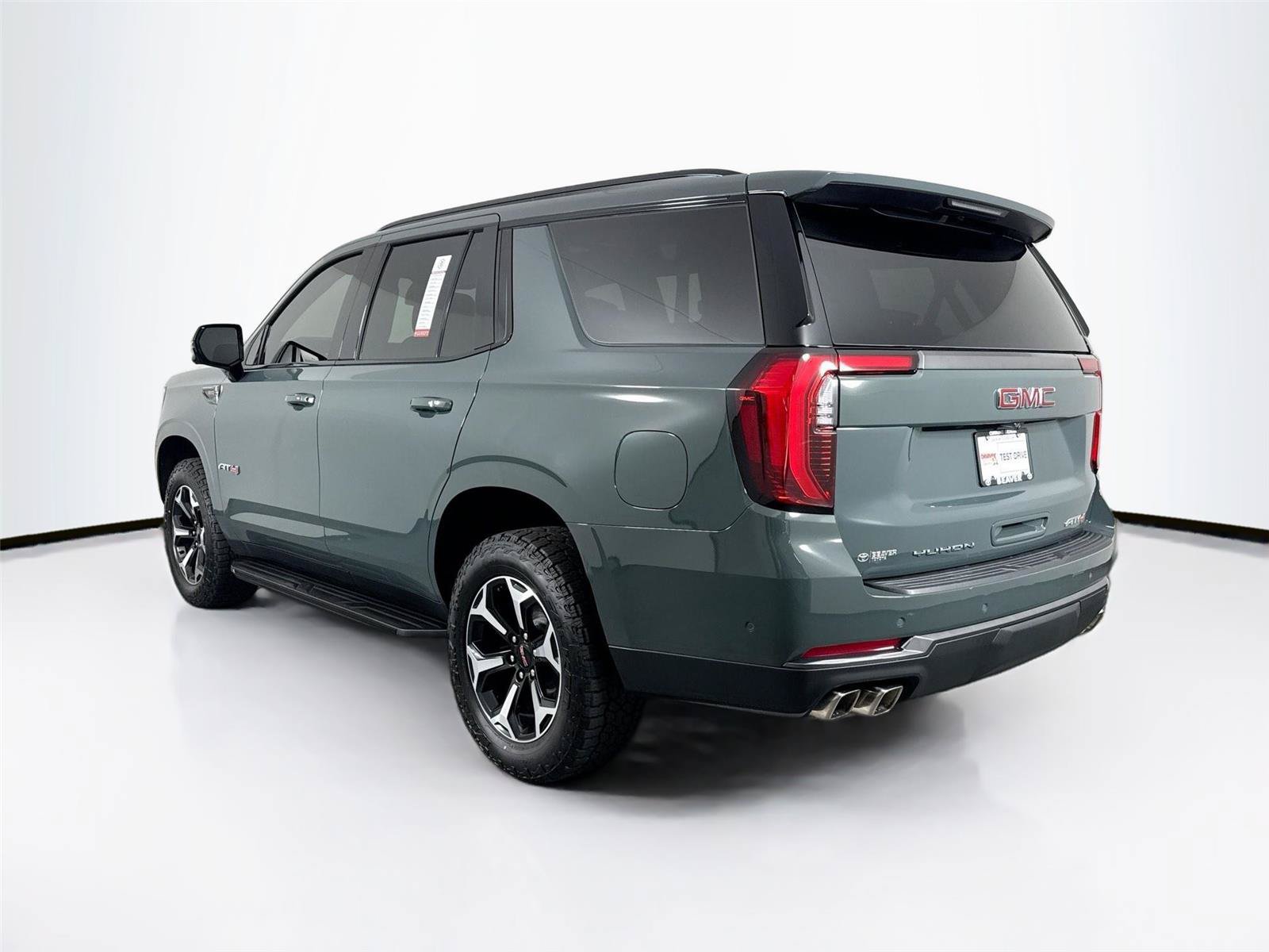 Used 2026 GMC Yukon AT4 AWD/4WD image 23