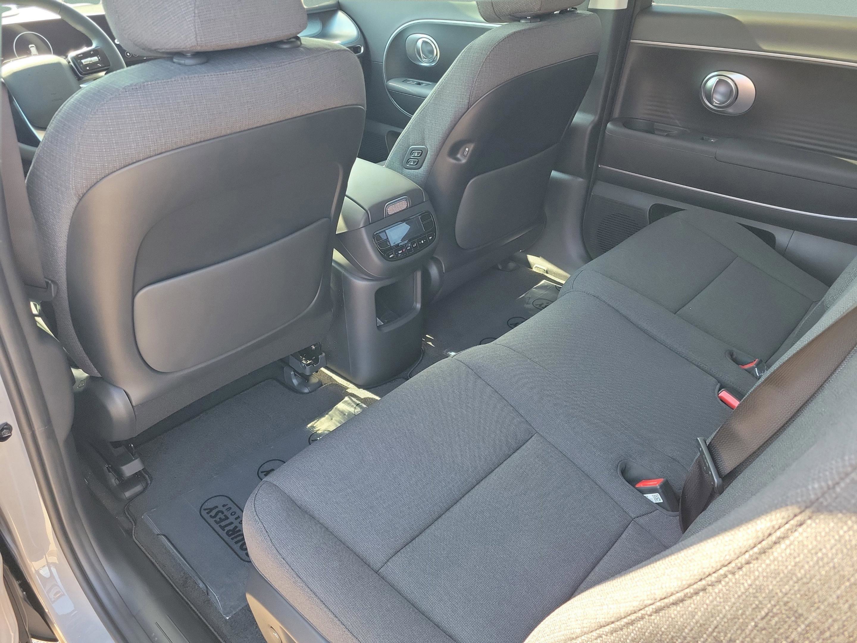 New 2026 Hyundai Ioniq 9 SE image 14