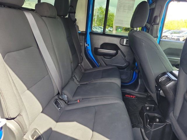 Used 2021 Jeep Gladiator Sport image 10