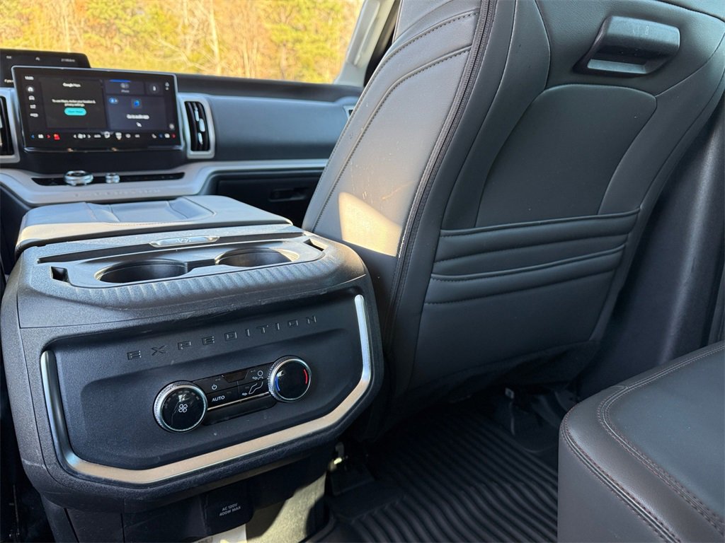 Used 2025 Ford Expedition Active image 22