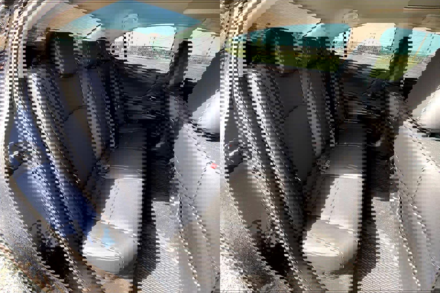 Used 2025 Lexus ES 300h w/ Premium Package image 18