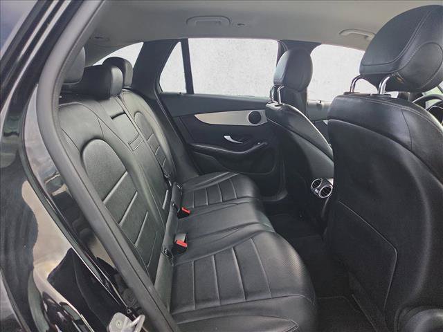 Used 2020 Mercedes-Benz GLC 300 image 17