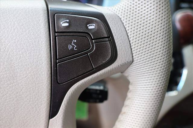 Used 2012 Toyota Sienna XLE FWD image 16