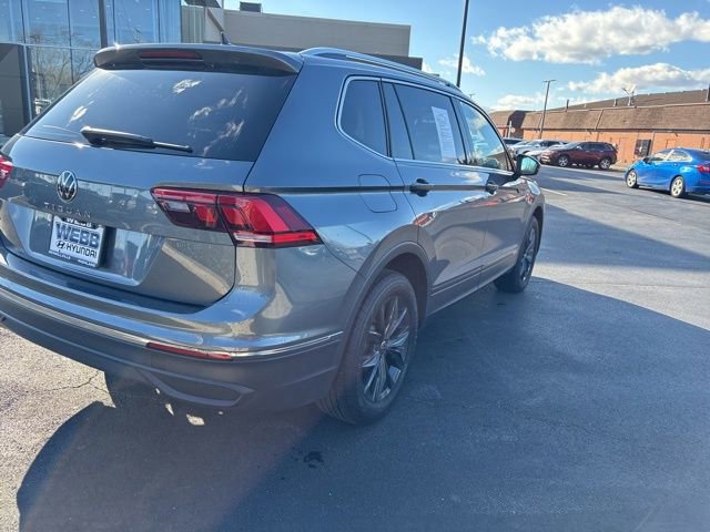 Used 2024 Volkswagen Tiguan SE image 4