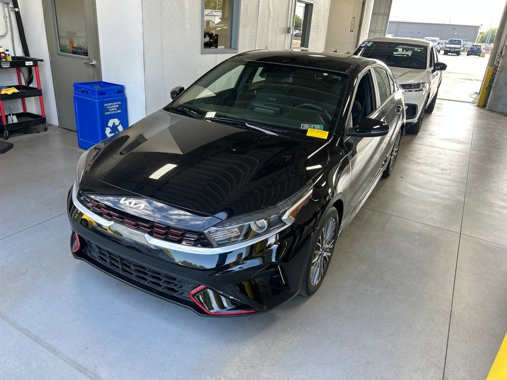 Used 2022 Kia Forte GT-Line FWD image 2