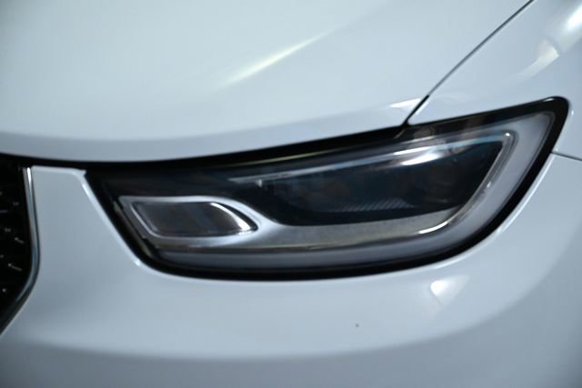 Used 2024 Chrysler Pacifica Limited FWD image 17