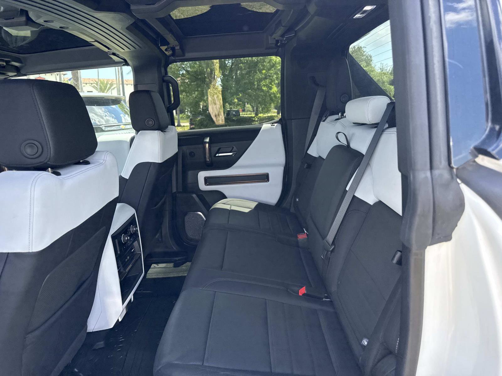 Used 2024 GMC Hummer EV 2X AWD/4WD image 13