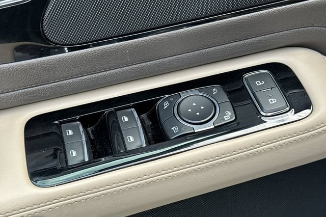 Used 2022 Lincoln Aviator Reserve w/ Elements Package Plus AWD/4WD image 12