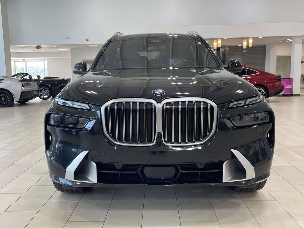 Used 2024 BMW X7 xDrive40i AWD/4WD image 8