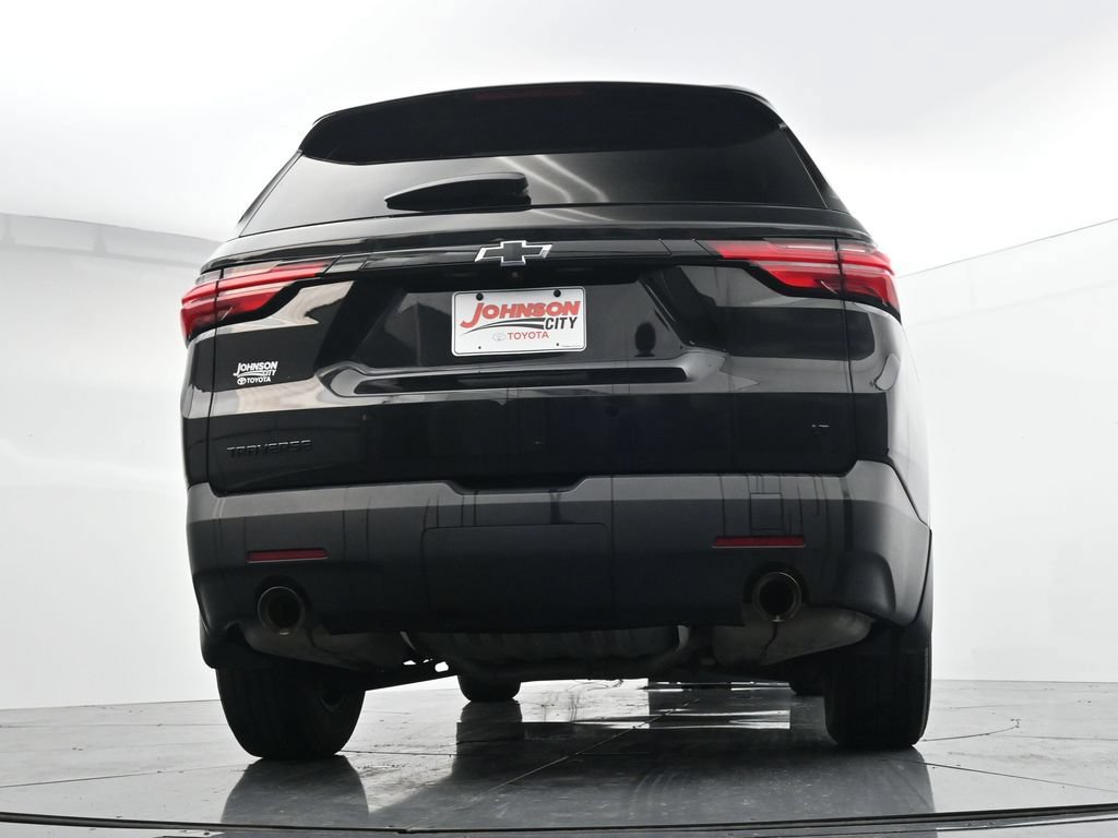 Used 2023 Chevrolet Traverse LT FWD image 35