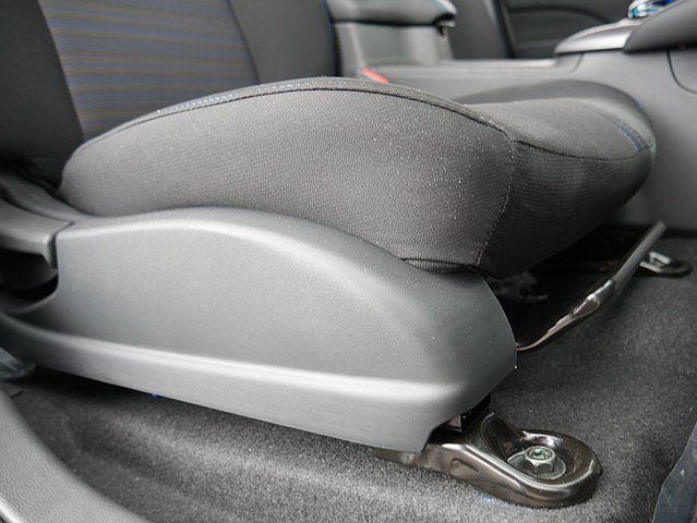 Used 2025 Nissan Leaf S image 45